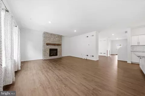 Entry Way - 1815 Colt Ln, Frederick, MD 21702 photo 7 of 22