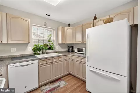 Kitchen - 595 Cawley Dr #4 3C, Frederick, MD 21703 photo 2 of 4