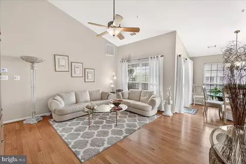 Living - 595 Cawley Dr #4 3C, Frederick, MD 21703 photo 1 of 1