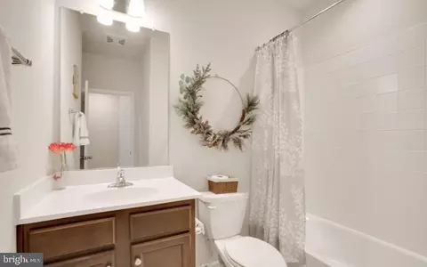Entry Way - 1328 Ricketts Rd, Frederick, MD 21702 photo 12 of 14