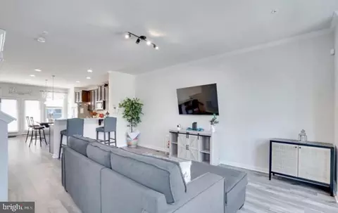 Entry Way - 1328 Ricketts Rd, Frederick, MD 21702 photo 11 of 14