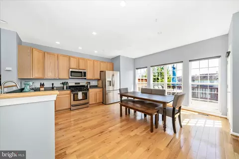 Kitchen - 584 Ellison Ct, Frederick, MD 21703 photo 6 of 7