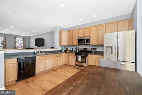Kitchen - 584 Ellison Ct, Frederick, MD 21703 photo 4 of 7