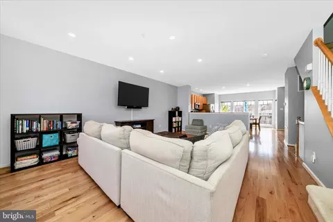 Living - 584 Ellison Ct, Frederick, MD 21703 photo 2 of 3