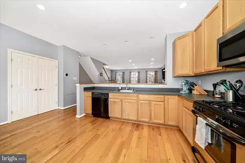 Kitchen - 584 Ellison Ct, Frederick, MD 21703 photo 5 of 7