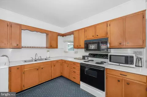 Kitchen - 207 Barbara St, Frederick, MD 21701 photo 3 of 4