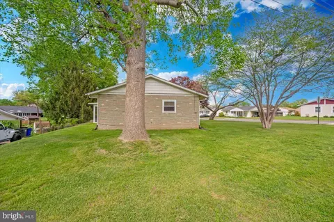 Exterior - 207 Barbara St, Frederick, MD 21701 photo 5 of 13