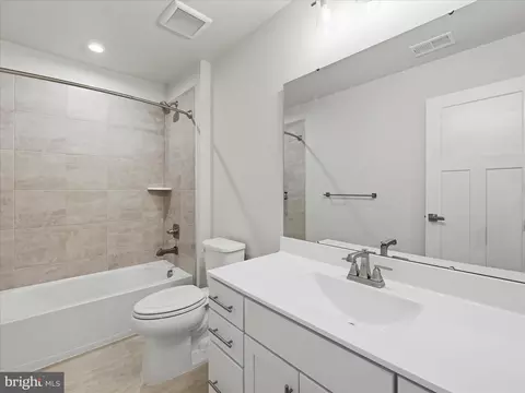 Bath - 1205 Katahdin Dr, Frederick, MD 21702 photo 1 of 2