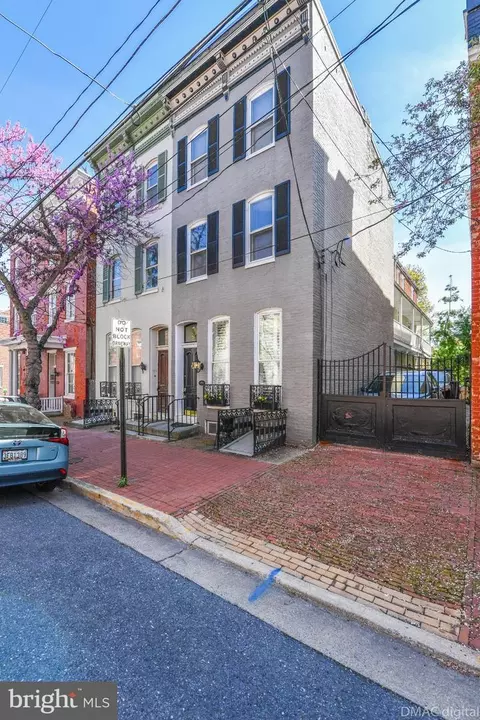 106 W 3rd St W, Frederick, MD 21701