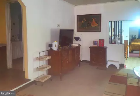Entry Way - 5703 Tobery Rd, Frederick, MD 21704 photo 3 of 7