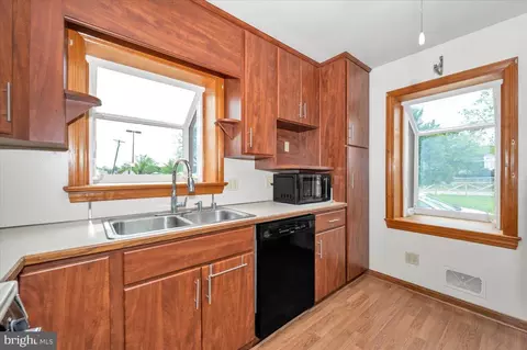 Kitchen - 1201 Staley Ave, Frederick, MD 21701 photo 5 of 6