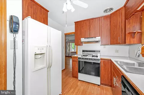 Kitchen - 1201 Staley Ave, Frederick, MD 21701 photo 4 of 6