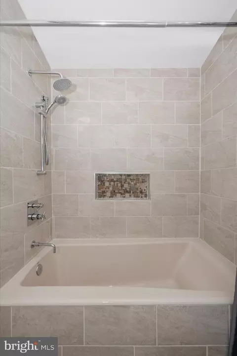 Bath - 7958 Parkland Pl, Frederick, MD 21701 photo 2 of 3