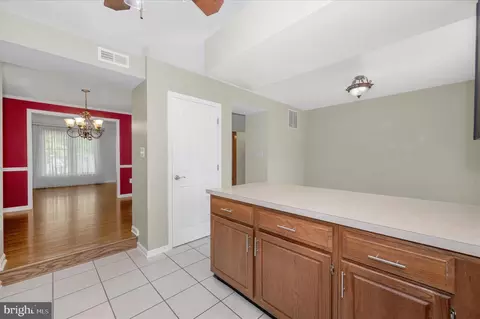 Entry Way - 7958 Parkland Pl, Frederick, MD 21701 photo 5 of 9