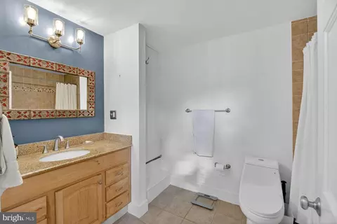 Bath - 112 4th St, Frederick, MD 21701 photo 2 of 3