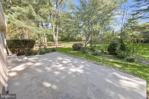 Exterior - 8208 Glendale Dr, Frederick, MD 21702 photo 8 of 17