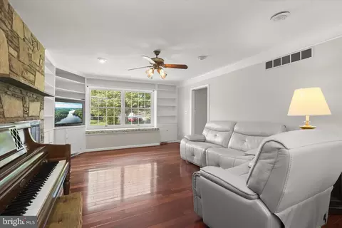 Living - 8208 Glendale Dr, Frederick, MD 21702 photo 8 of 8