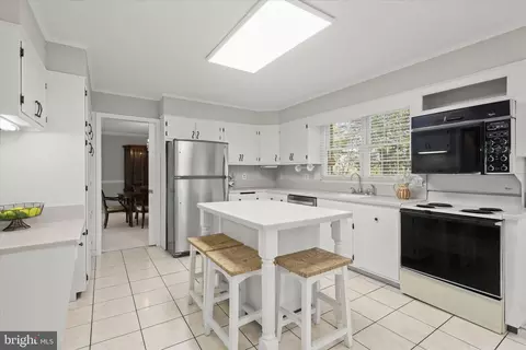 Kitchen - 8208 Glendale Dr, Frederick, MD 21702 photo 3 of 6