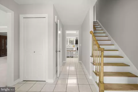 Entry Way - 8208 Glendale Dr, Frederick, MD 21702 photo 2 of 5
