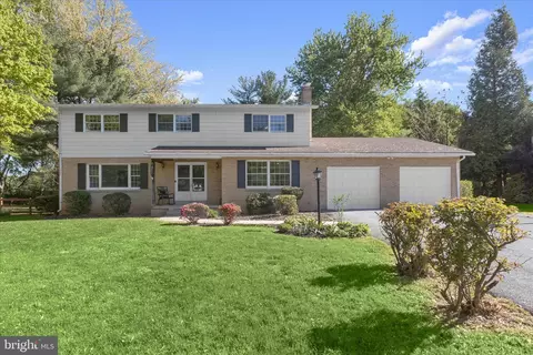Exterior - 8208 Glendale Dr, Frederick, MD 21702 photo 6 of 17