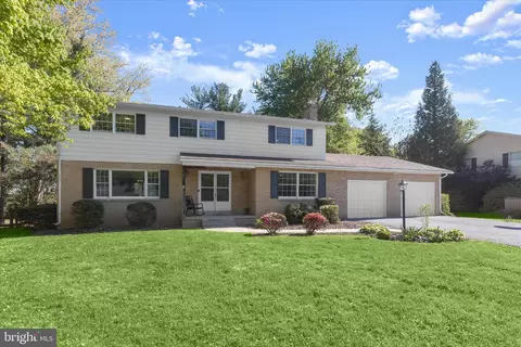 Exterior - 8208 Glendale Dr, Frederick, MD 21702 photo 4 of 17