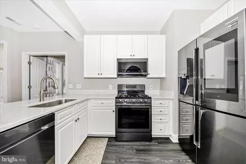2520 Waterside Dr #105, Frederick, MD 21701