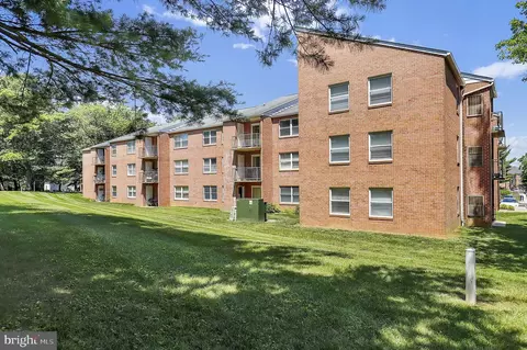 100 Chapel Ct #323, Walkersville, MD 21793