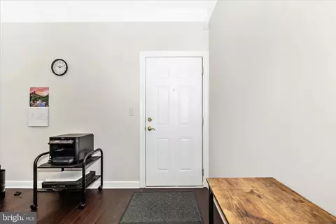 Entry Way - 35 E All Saints St #211, Frederick, MD 21701 photo 4 of 10