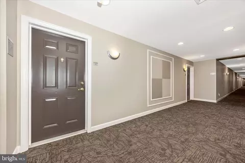 Entry Way - 35 E All Saints St #211, Frederick, MD 21701 photo 2 of 10