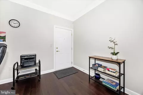 Entry Way - 35 E All Saints St #211, Frederick, MD 21701 photo 3 of 10