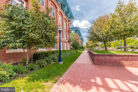 35 E All Saints St #211, Frederick, MD 21701