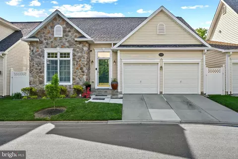 1002 Eastbourne Ct, Frederick, MD 21702 photo 2