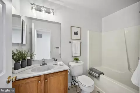 1002 Eastbourne Ct, Frederick, MD 21702 photo 13