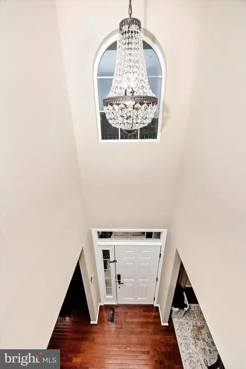 Entry Way - 1133 Wilcox Ct, Frederick, MD 21702 photo 3 of 5