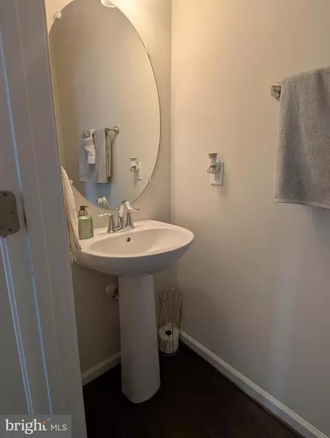 Entry Way - 5904 Krantz Dr, Frederick, MD 21703 photo 11 of 19
