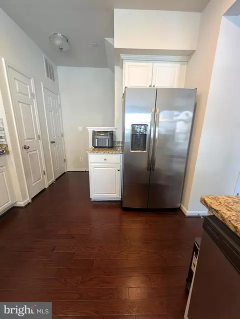 Entry Way - 5904 Krantz Dr, Frederick, MD 21703 photo 2 of 19