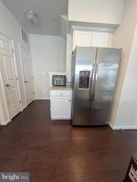 Entry Way - 5904 Krantz Dr, Frederick, MD 21703 photo 9 of 19