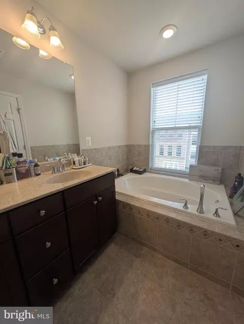 Bath - 5904 Krantz Dr, Frederick, MD 21703 photo 2 of 4