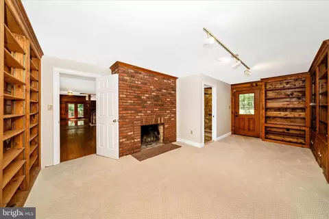 Living - 4509 Shaff Ln, Frederick, MD 21703 photo 5 of 7