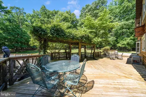 Exterior - 4509 Shaff Ln, Frederick, MD 21703 photo 8 of 17