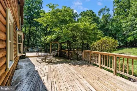 Exterior - 4509 Shaff Ln, Frederick, MD 21703 photo 9 of 17