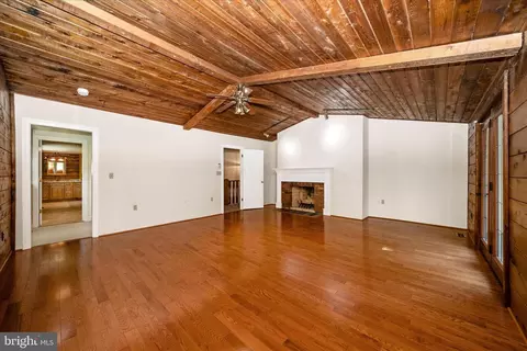 Living - 4509 Shaff Ln, Frederick, MD 21703 photo 7 of 7
