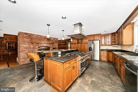 Kitchen - 4509 Shaff Ln, Frederick, MD 21703 photo 2 of 3