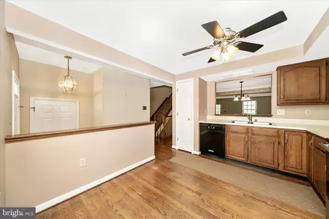 Entry Way - 8286 Waterside Ct, Frederick, MD 21701 photo 3 of 4