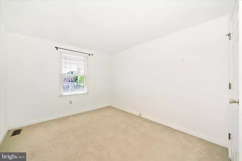 Bedroom - 8286 Waterside Ct, Frederick, MD 21701 photo 4 of 6