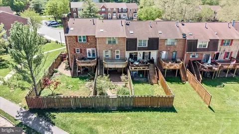 View/Area - 8286 Waterside Ct, Frederick, MD 21701 photo 4 of 9