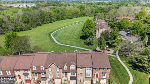 View/Area - 8286 Waterside Ct, Frederick, MD 21701 photo 2 of 9