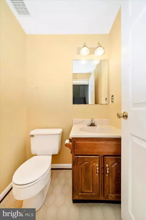 Bath - 8286 Waterside Ct, Frederick, MD 21701 photo 1 of 4
