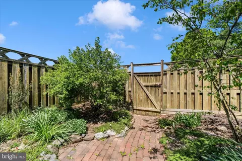 Exterior - 8286 Waterside Ct, Frederick, MD 21701 photo 9 of 21