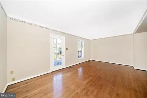 Living - 8286 Waterside Ct, Frederick, MD 21701 photo 1 of 6